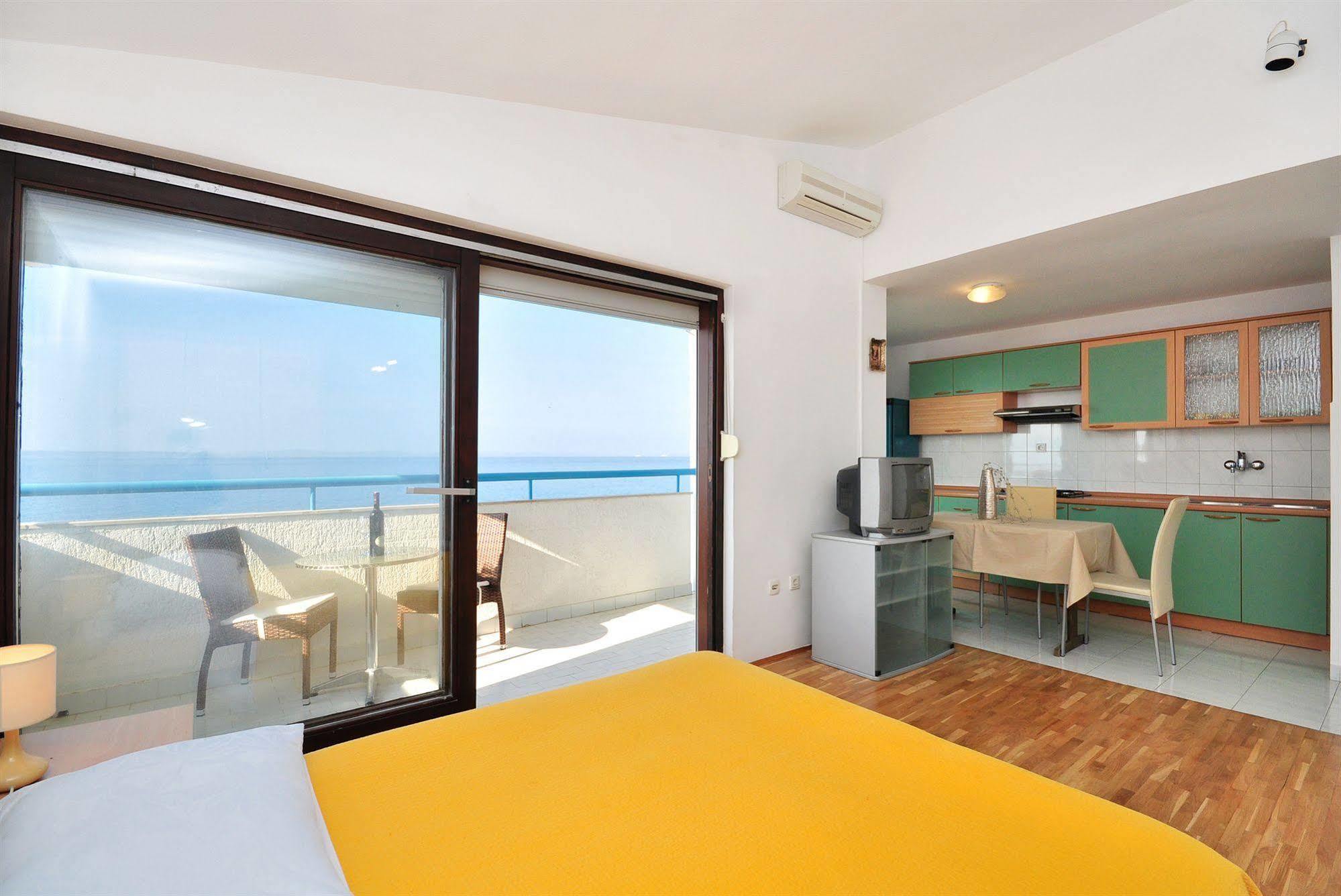 Apartments Zanic On The Beach Ποντστράνα Εξωτερικό φωτογραφία